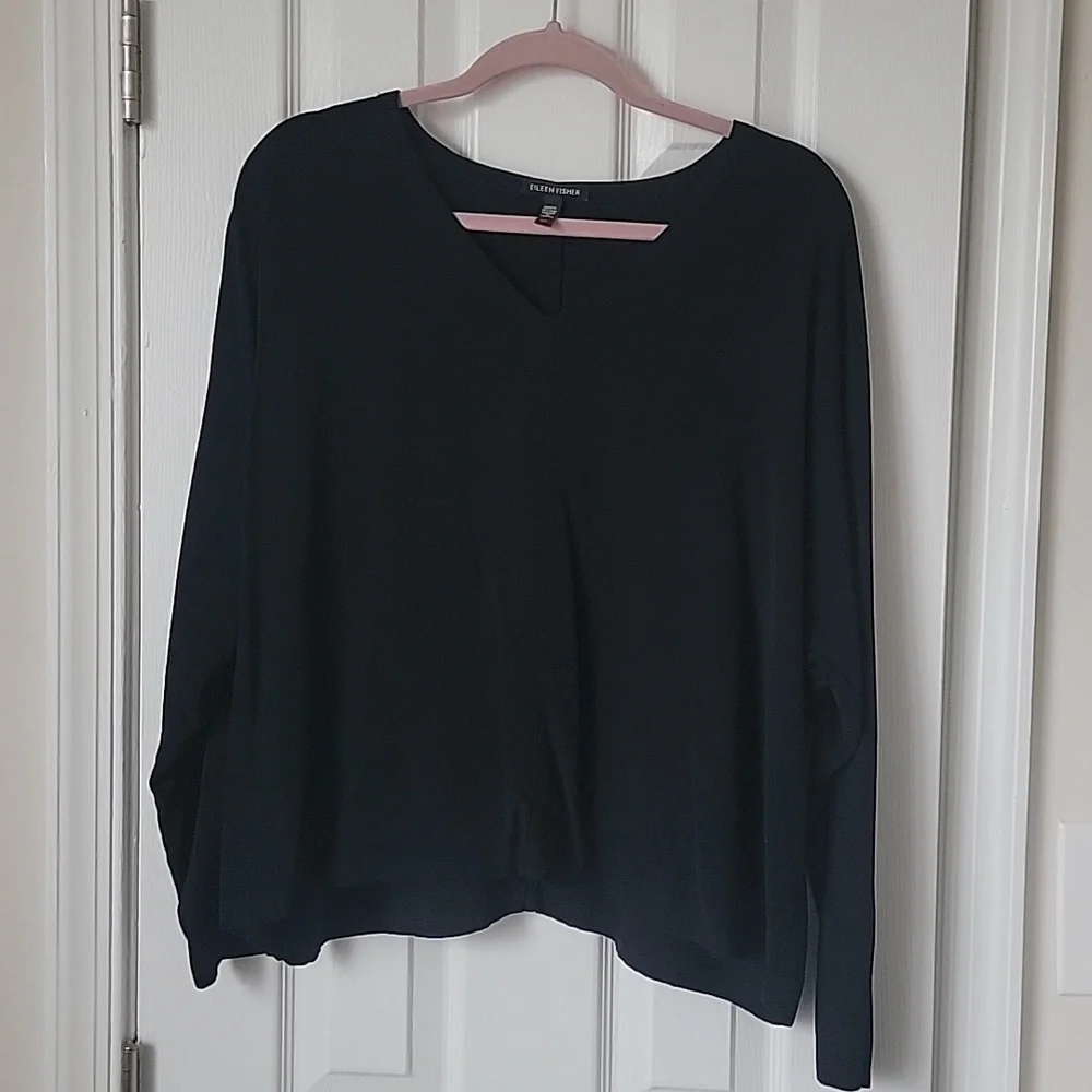 Eileen Fisher vneck top - Picture 1 of 3